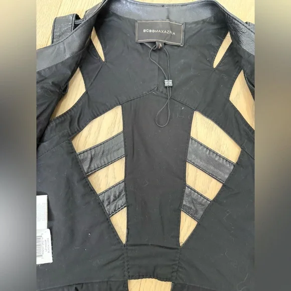 Black Leather Vest - Picture 6 of 8